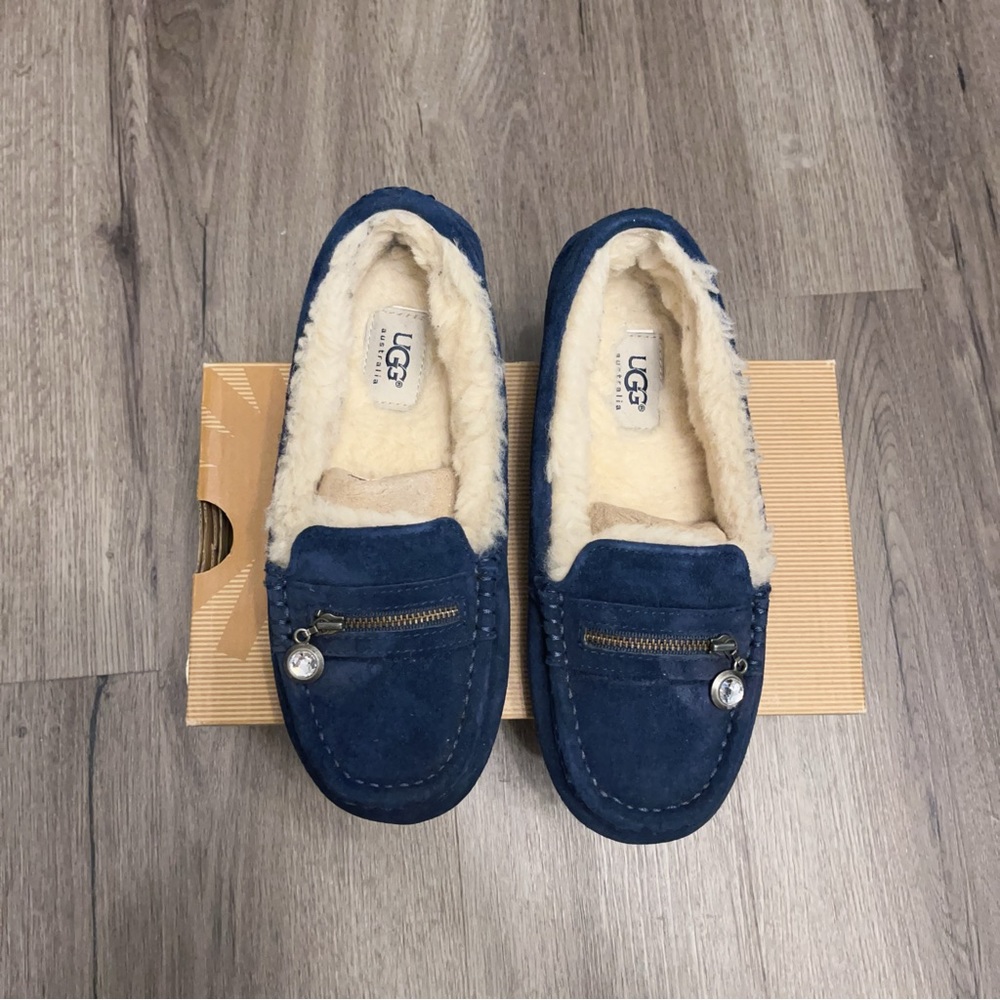 UGG Ansley Slippers with Charm